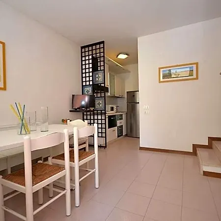 Otel Bright Modern With Garden By Beahost *